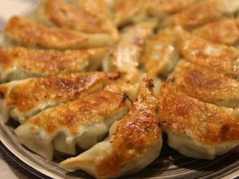 年間1000個以上餃子を作る主婦が教える焼き餃子